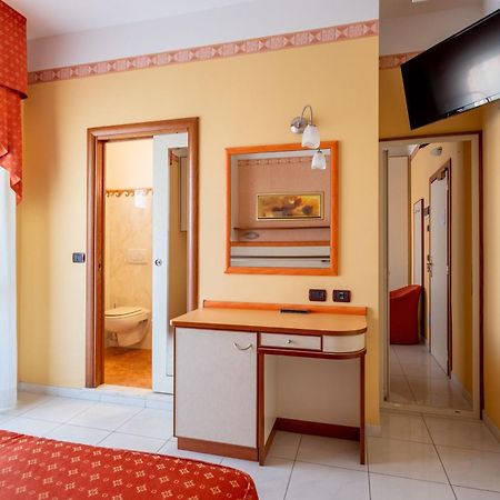 Hotel Excelsior Cesenatico Eksteriør bilde