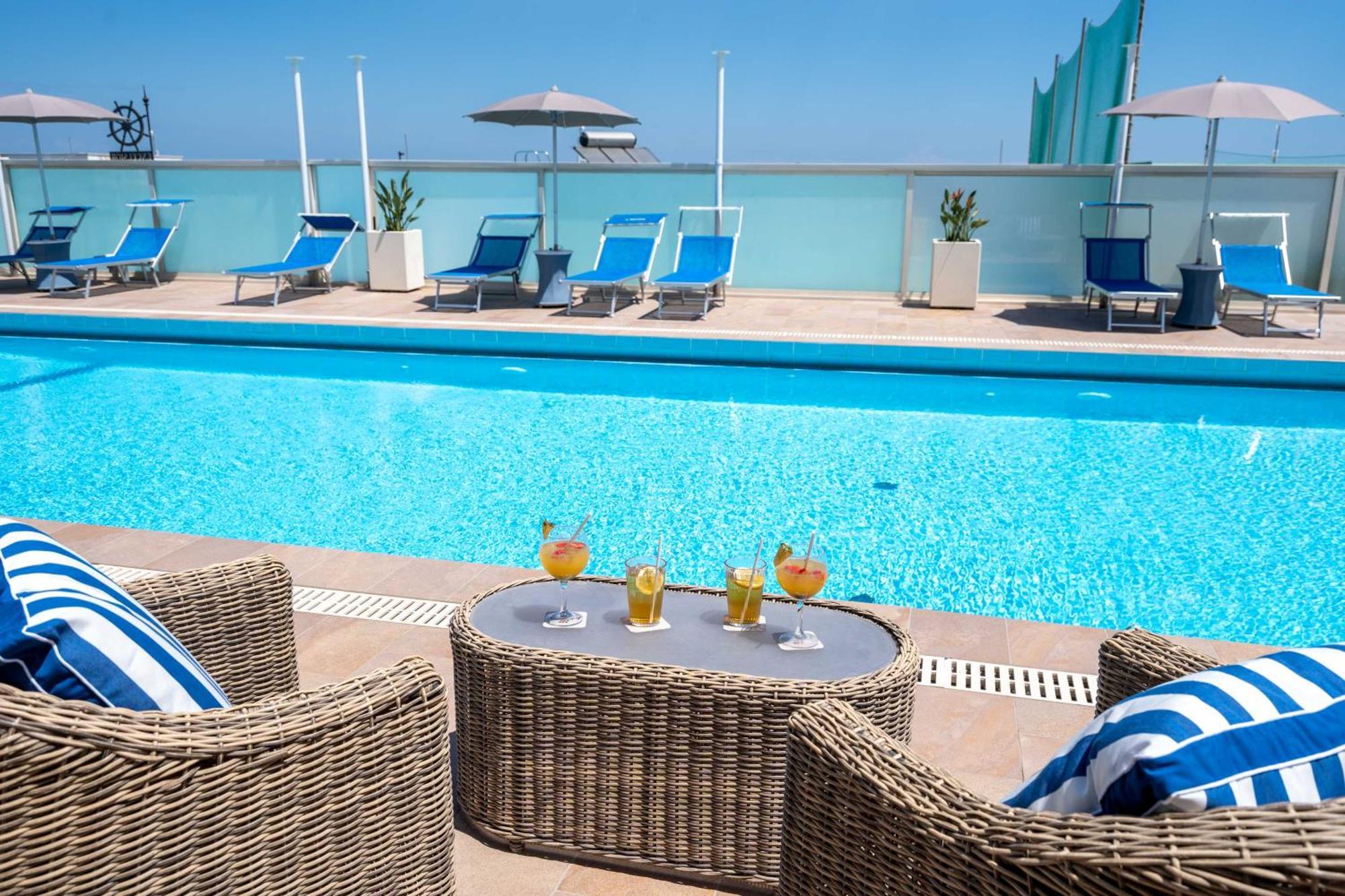 Hotel Excelsior Cesenatico Eksteriør bilde